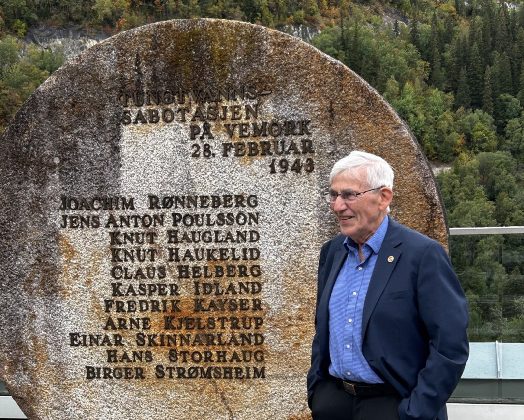 Bjøgulf Haukelid guider på kjente tomter