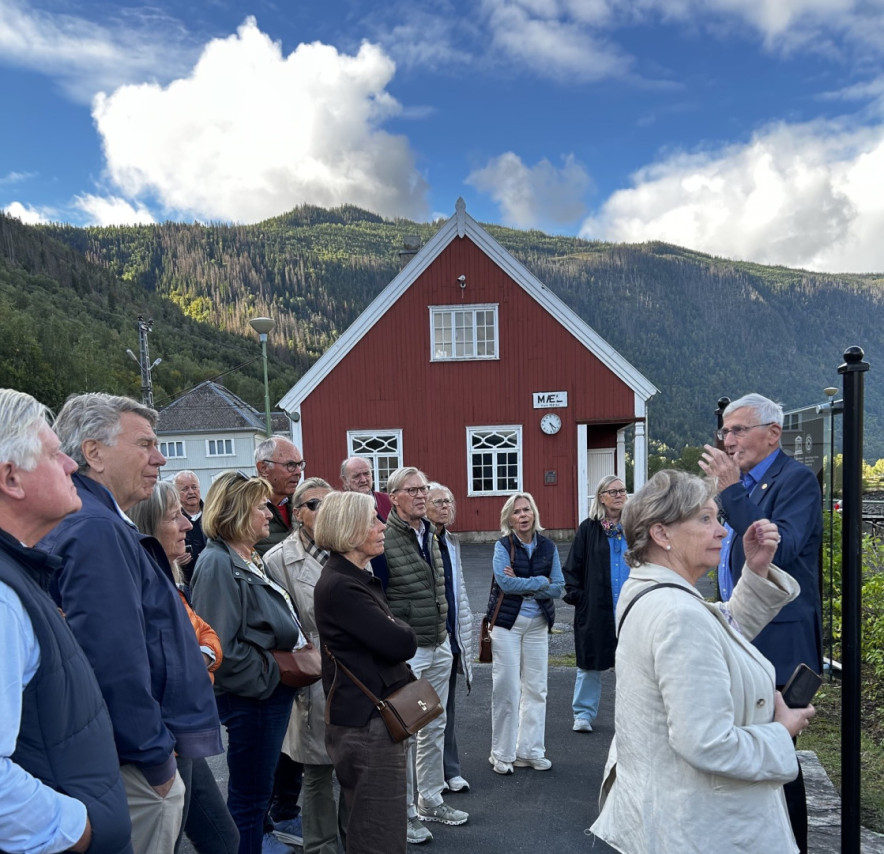 Kort stopp ved Tinnsjøen